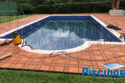 Piscina Cond. Miguelão (Nova Lima )